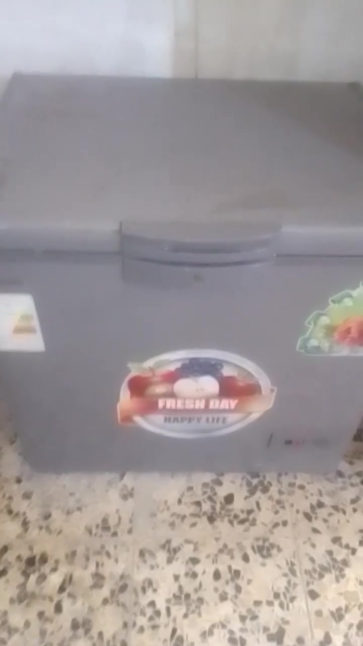 سلام عليكم عندي مجمدة لبيع كلش نضيفه هونده ياباني ***********
