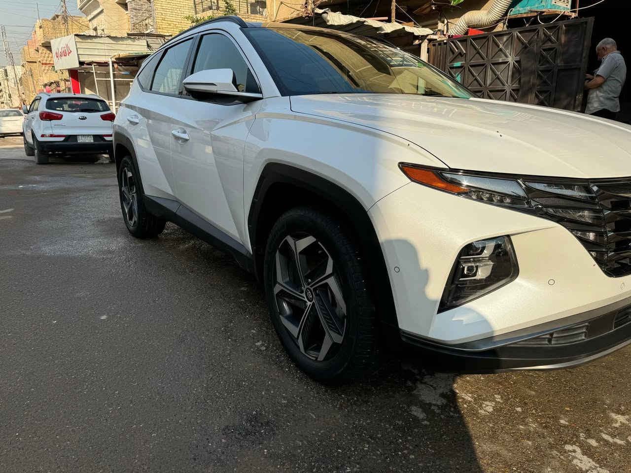 سلام عليكم
هونداي توكسان 2022 لمتد فول الفول 
ماشية 38 ميل فقط 
حادث السيارة كما موضح بالصور 
مبدل ابواب نفس اللون بدون صبغ
محرك السيارة 2500 
مواصفات السيارة 
1-بصمه تشغيل-تشغيل عن بعد 
2-بنوراما 
3-داخل جلد اسود 
4- كامرات محيطيه 360 درجة 5 كامرات 
5-هاند بريك 
6-كشن السائق خزن ميمور+كهرباء+تدفئة+تبريد
7-كشن الصدر كهرباء+تدفئة+تبريد
8-فتح الكامرا عند الاشارة بالدشبول 
9-تقديم وترجيع السيارة آلي 
10-كشنات الخلفية تدفئة 
11-جنطه شفط كهرباء 
12-أشاير بالمري 
13-رادرات 360 درجةً
14-كير دكم 
15-اوتو هولد 
16- ويل كب كروم 19 
17- فور ويل 
18- ايقاف ذاتي 
19-تحديد مسار +قيادة آليه 
20-شفتات ستيرن للكير العادي  
بجم فول زينون +لد خلفي 
وهواي مواصفات بعد ماذكرتهن 
السيارة رقم بغداد بسمي تحويل ثاني يوم
السعر 210 
***********
