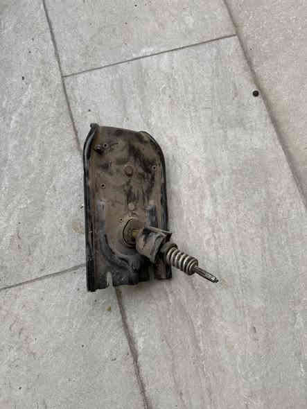 دشبول وفان وظفيره
ضفاير الخارجيه والداخليه 
بي سي ام 
صدر خلفي 
فراممه خلفيه
ماطور ماسحات 
جك جنطه كهرباء 
سفايف ابواب وجنطه 
جك سبير مال حوض 
بلاستك غرفه داخليه 
كومه غراض بلصور 
مكان بغداد يوجد توصيل 
للتواصل واتساب 
***********
