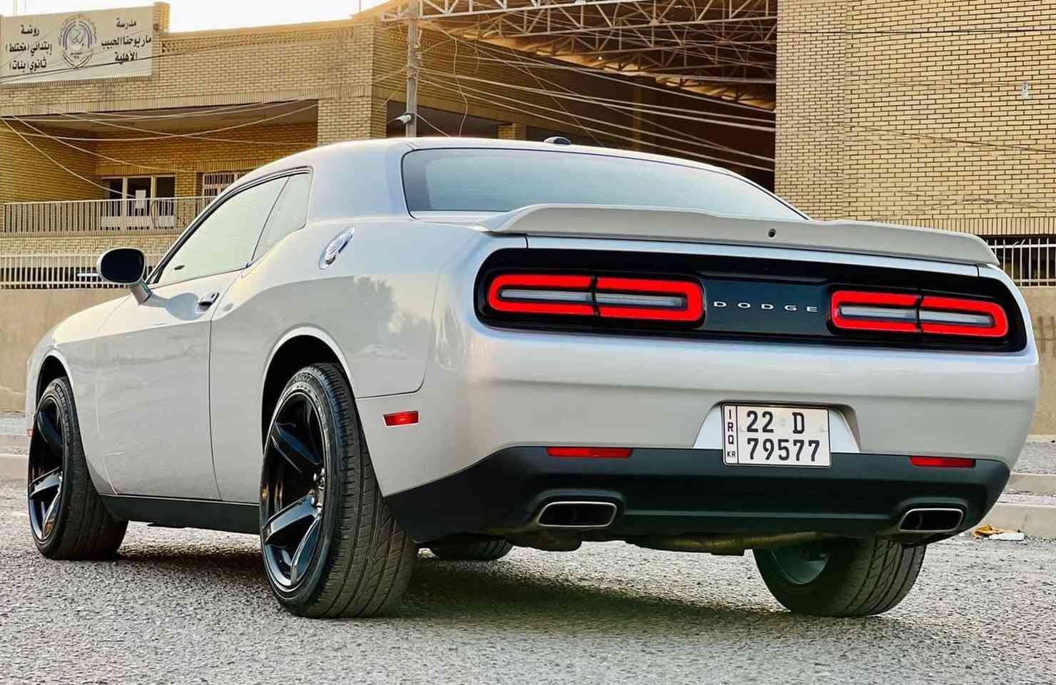 جالنجر 2020 Sxt
ماشية 80 mi
حادثها حاملغ عكس السايق من أمريكا 
بدون شواصي
بيها بارد بهلال الجاملغ الخلفي هنا بالعراق
السعر 165 وبيها مجال بسيط
مكان السيارة بغداد 
***********
