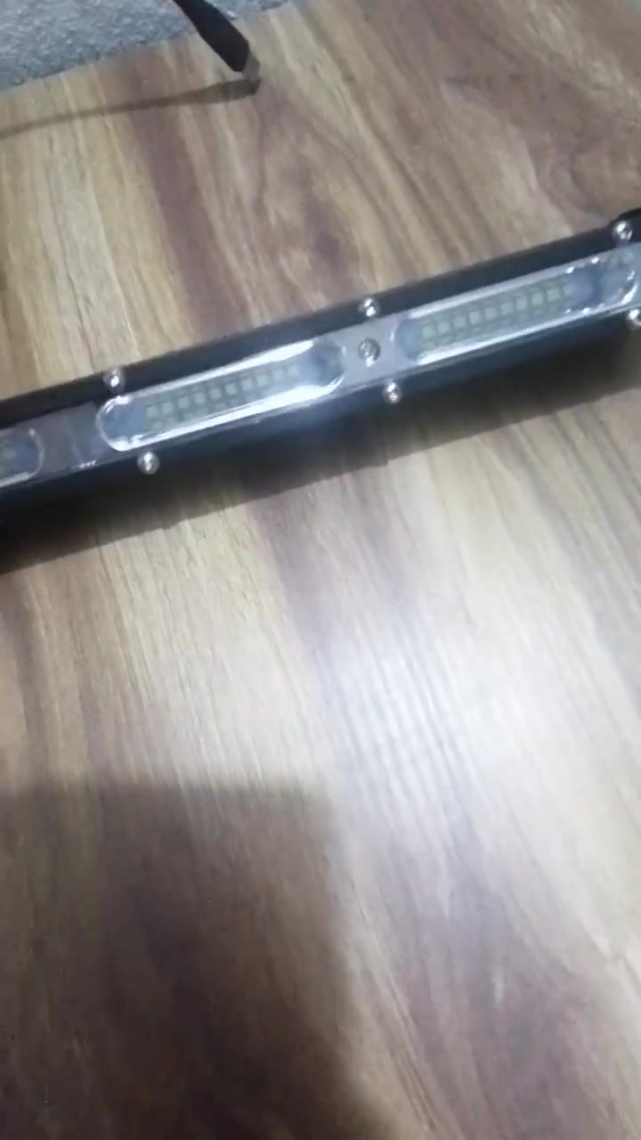 إضاءة LED، وهو نوع من المصابيح المستخدمة بشكل شائع في السيارات، الشاحنات، أو حتى في أحواض الأسماك لتوفير إضاءة قوية.السعر 15


**إذا كنت صاحب هذا الإعلان وتريد حذفه لأي سبب، رجاءا أرسل رسالة إلى الدعم الفني**