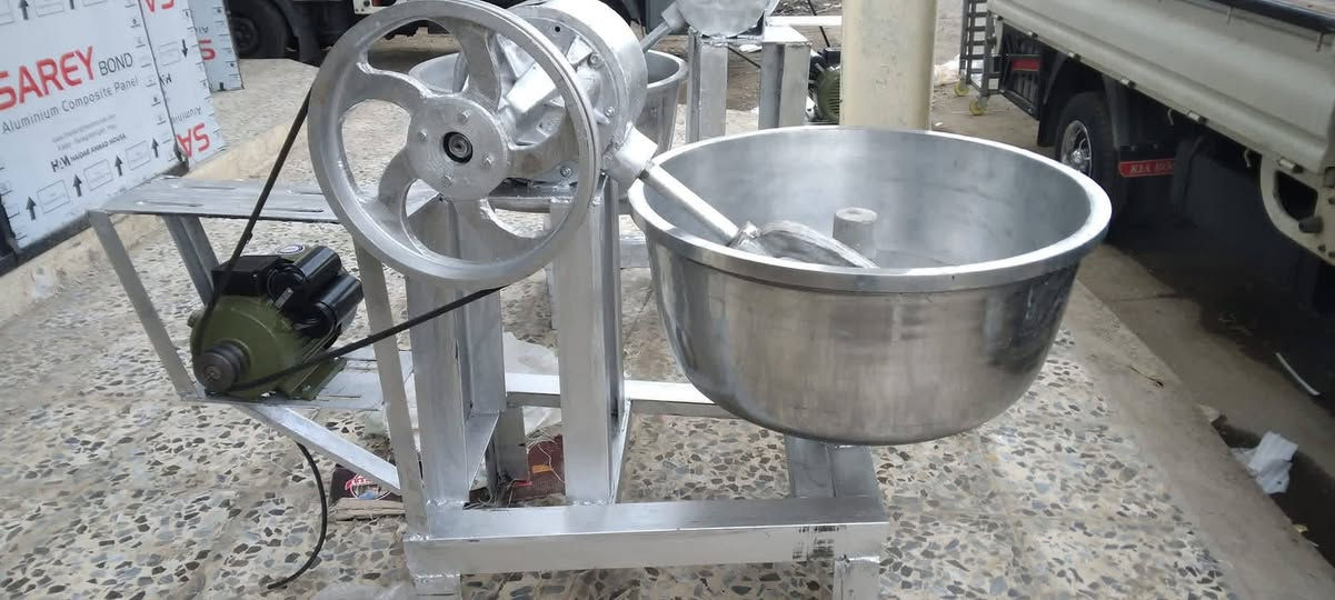 عجانات للبيع قياسات  75 + 50+ 15+ 12+ 8+5+3
كل القياسات موجوده عجانات سوري 
مكان العلاوي شارع شيخ معروف قرب سوق هرج 
رقم تلفون 《***********》كرار
