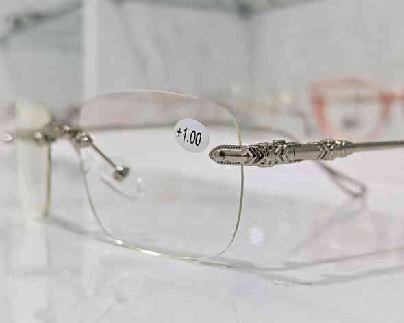 السلام عليكم عروض راس السنة من عوينات بغديدا
تخفيظات للايطارات الطبية للبراندات العالمية 50% 
مع هدية
متوفر لدينا عدسات من نوع :
• عدســـــــات ملتي / عدسه طبية شفاف ذو نقاوة عالية 
• عدســـــــات فوتو / عدسه طبية يتغير لون بمجرد التعرض للاشعه الشمس او اشعه الزرقاء
 • عدســــــات بلوكات / عدسه طبية مقاومة او مانعه للاشعه الهاتف او الكومبيوتر 
.
.
العنوان : موصل / حمدانية / بالقرب من مستشفى الحمدانية العام / مجمع المراد الطبي 
.
للتواصل  *********** /  واتساب
