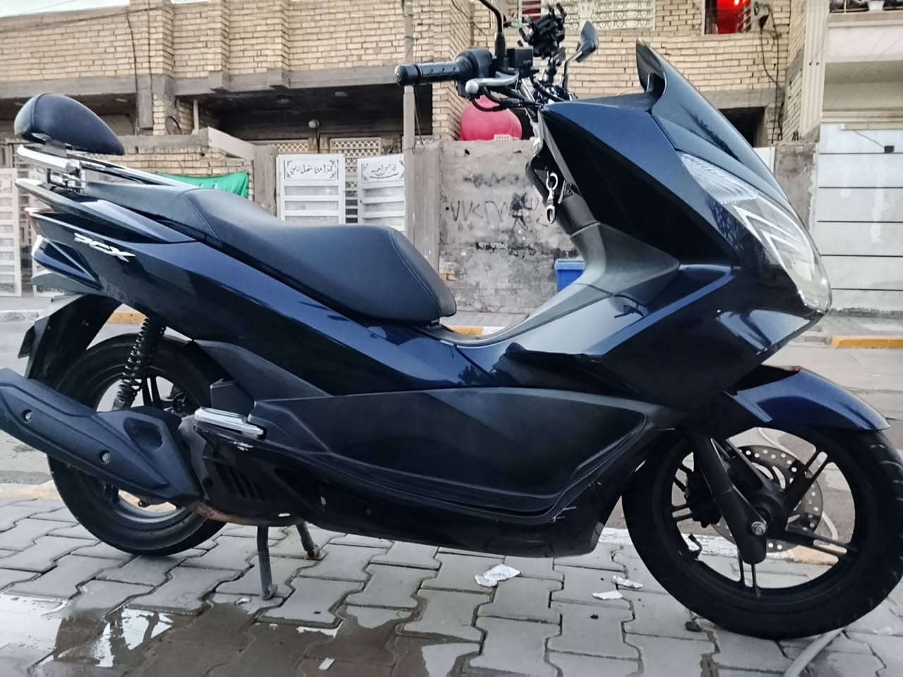 Pcx جيل ثاني 👌🏻

كفالة عامة 👍

ما صارلهة هواي  نازلة من الرمبة💥

دراجة مال جناي ممتعوبة 🛌🏻

شراي يتواصل ***********
