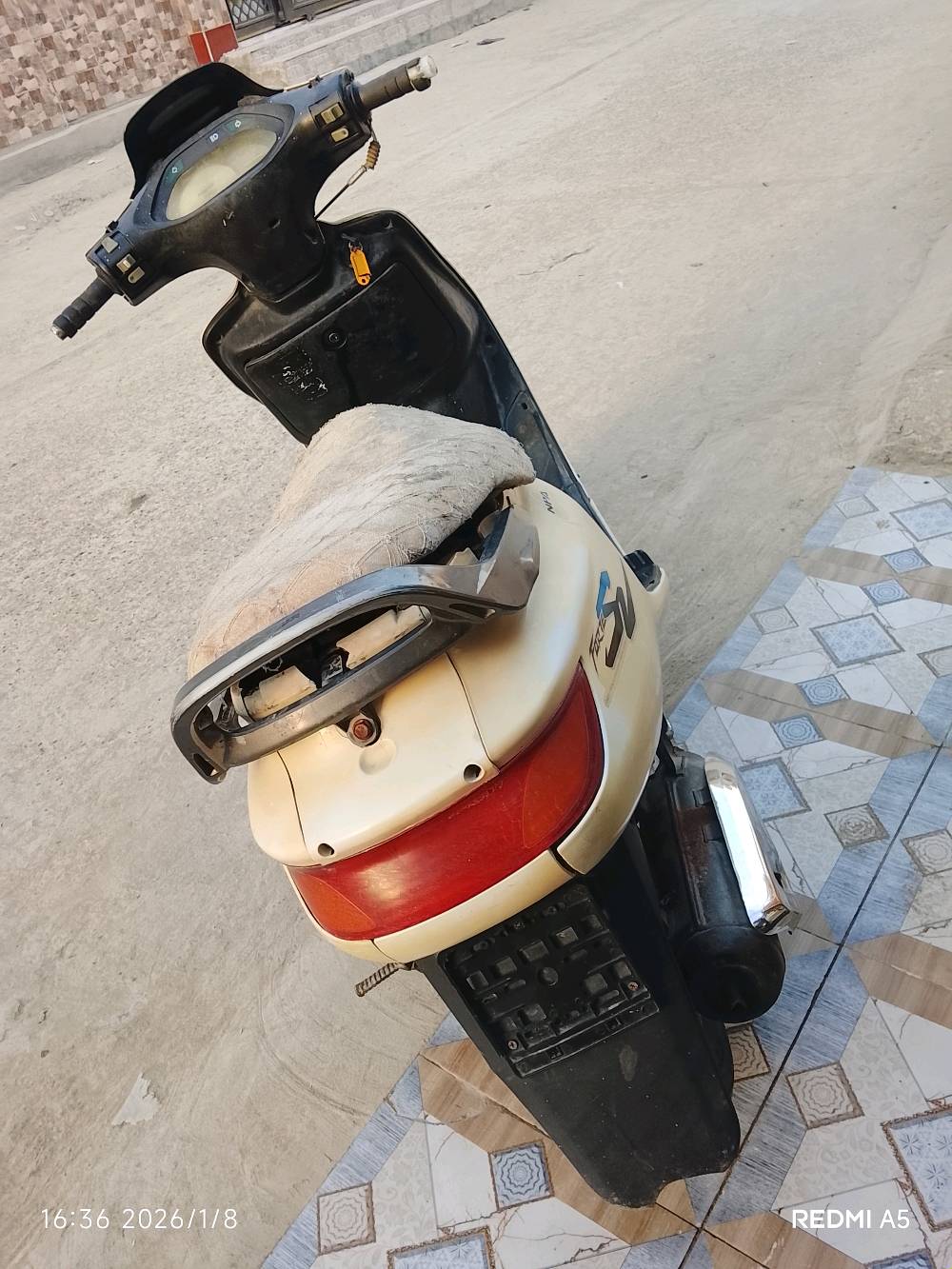 للبيع دراجه فراضه فحل فقط بيه دخانه مكاني حله شاوي قرب غرفت التجاره سعره ٢٣٠ وبيه مجال بصيط 