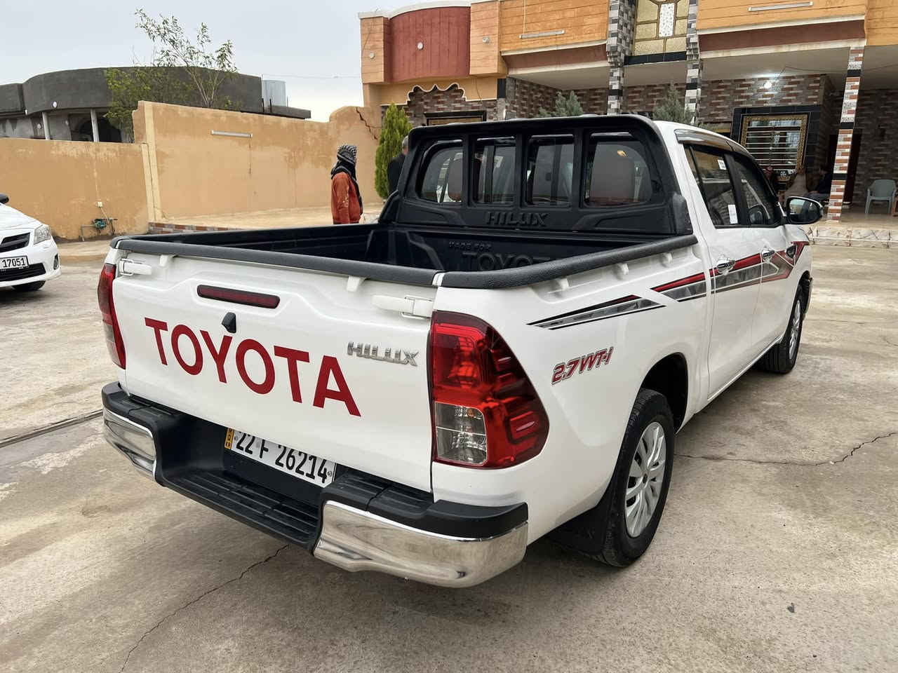 سلام عليكم 
بكم هايلوكس للبيع
موديل 2023مكفوله
بدون ضرر رصعه 
كير ومحرك شرط 
تواير وصدر جدد
السعر 255 وبيها مجال للطيبين 
الرقم ***********
