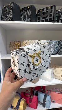 اكسسوارات • بيع جملة • توصيل لجميع العراق