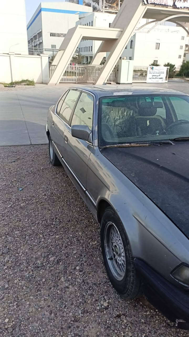 السلام عليكم
735iLباب طويل 
بي ام 735مفتوح
رقم بغداد دولي تحويل مباشر
تخم تاير جديد 
صدر امامي ٧٥بل١٠٠
ويل خليه خمسه 
برده خلفيه 
مكينه كير مكفول 
مكان سياره بغداد 
سعر33وبيه مجال حك الجيه 
خاص موجود 
بيع مستعجل سبب الضرف 
0780360602


**إذا كنت صاحب هذا الإعلان وتريد حذفه لأي سبب، رجاءا أرسل رسالة إلى الدعم الفني**