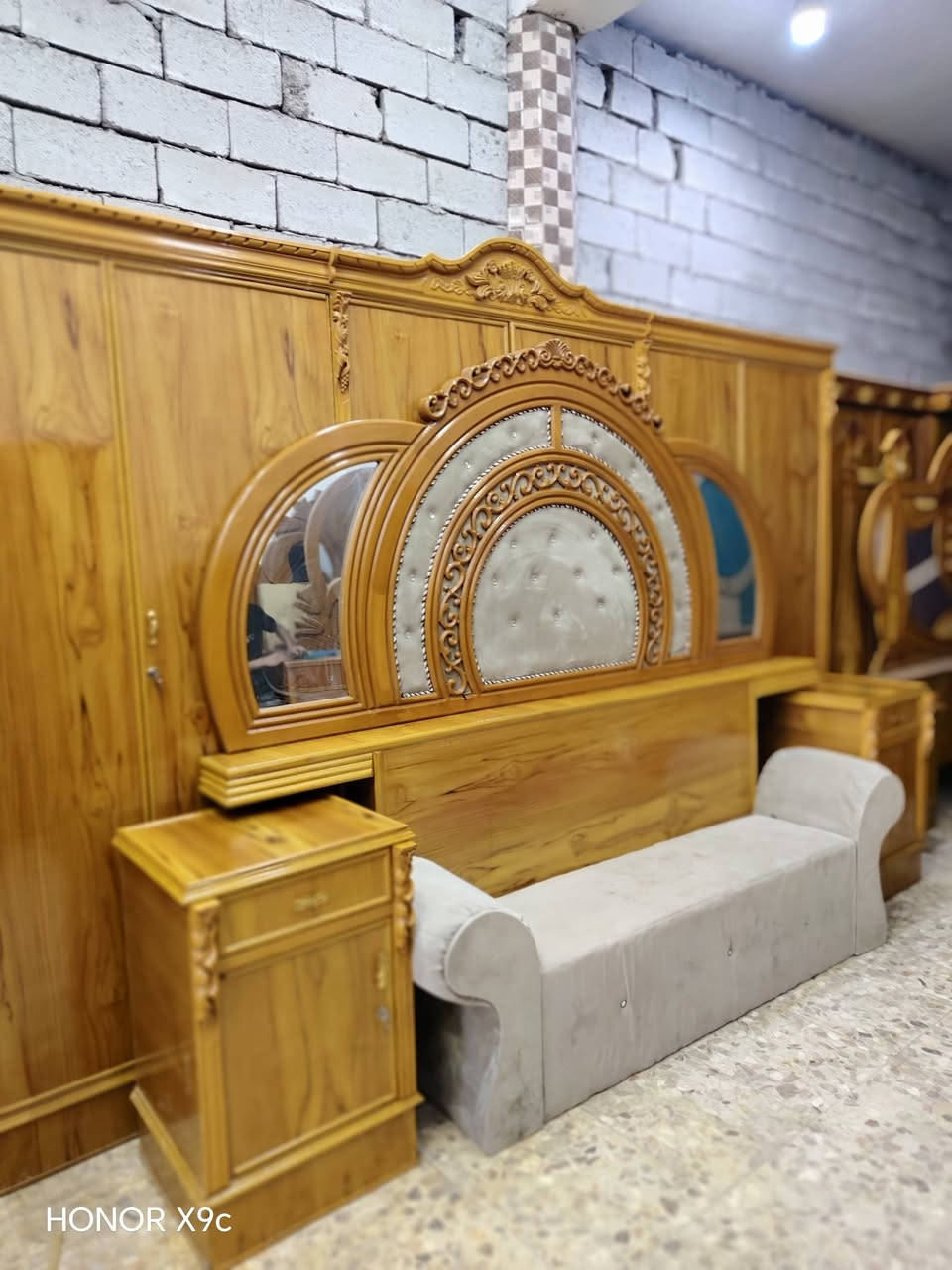 السلام عليكم غرفه كامله ام الست بيبان تسكام درجه اولى نظيفه كلش نظافتها 100 غرفه كامله وجاهزه اي نقص ما بيها مستعمله فقط شهرين وجه وقفه صاج خمسه ملم موديل حديث السعر 1,350 شامل لشد والتوصيل مجاني داخل النجف *********** واتساب موجود مكاني نجف ناحيه الرضويه قرب الجسر مال الرضويه وشراي اتصل
