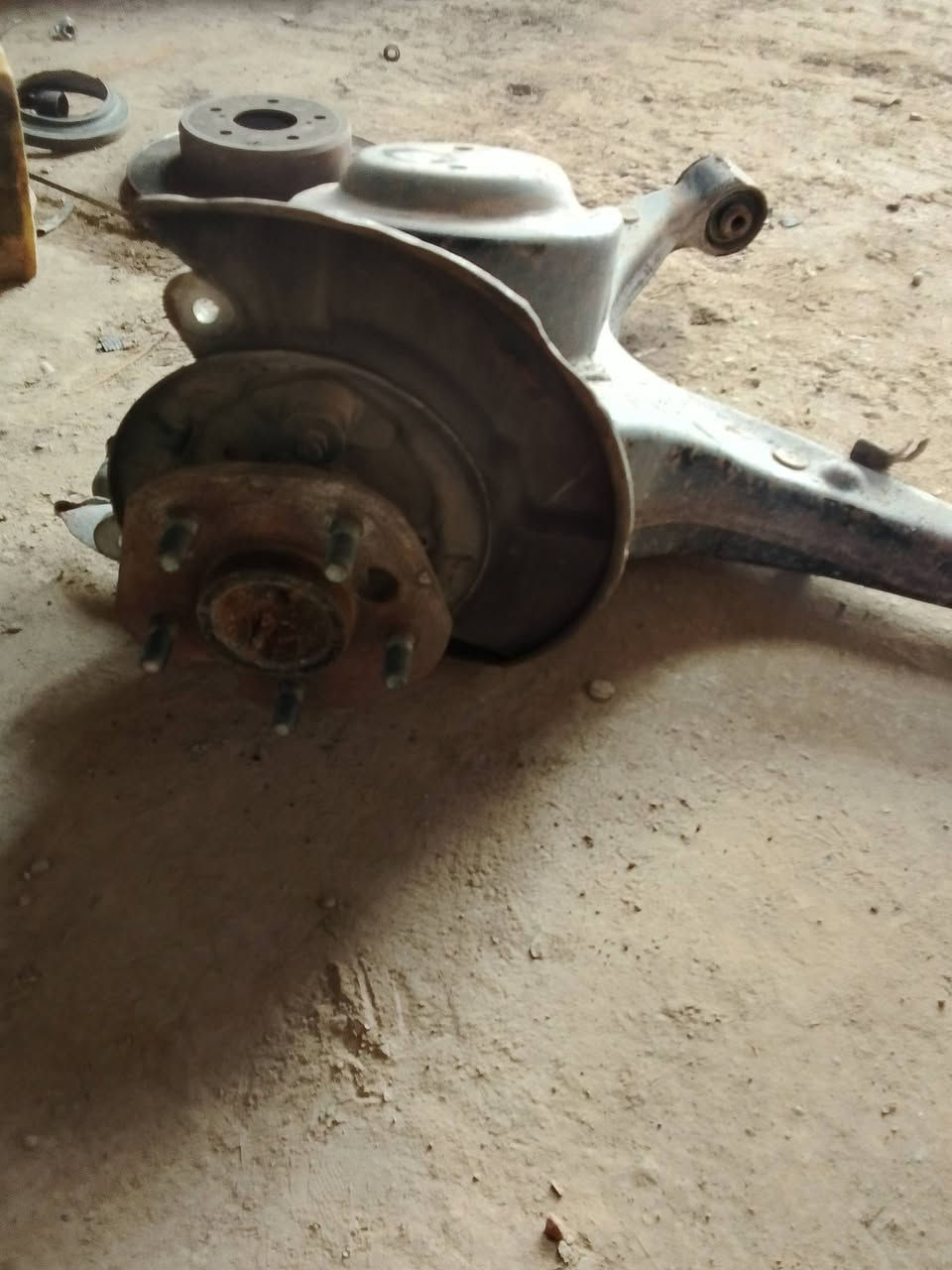 السلام عليكم طبله سيدانه ياباني حاويه للبيع للستفسار ***********
