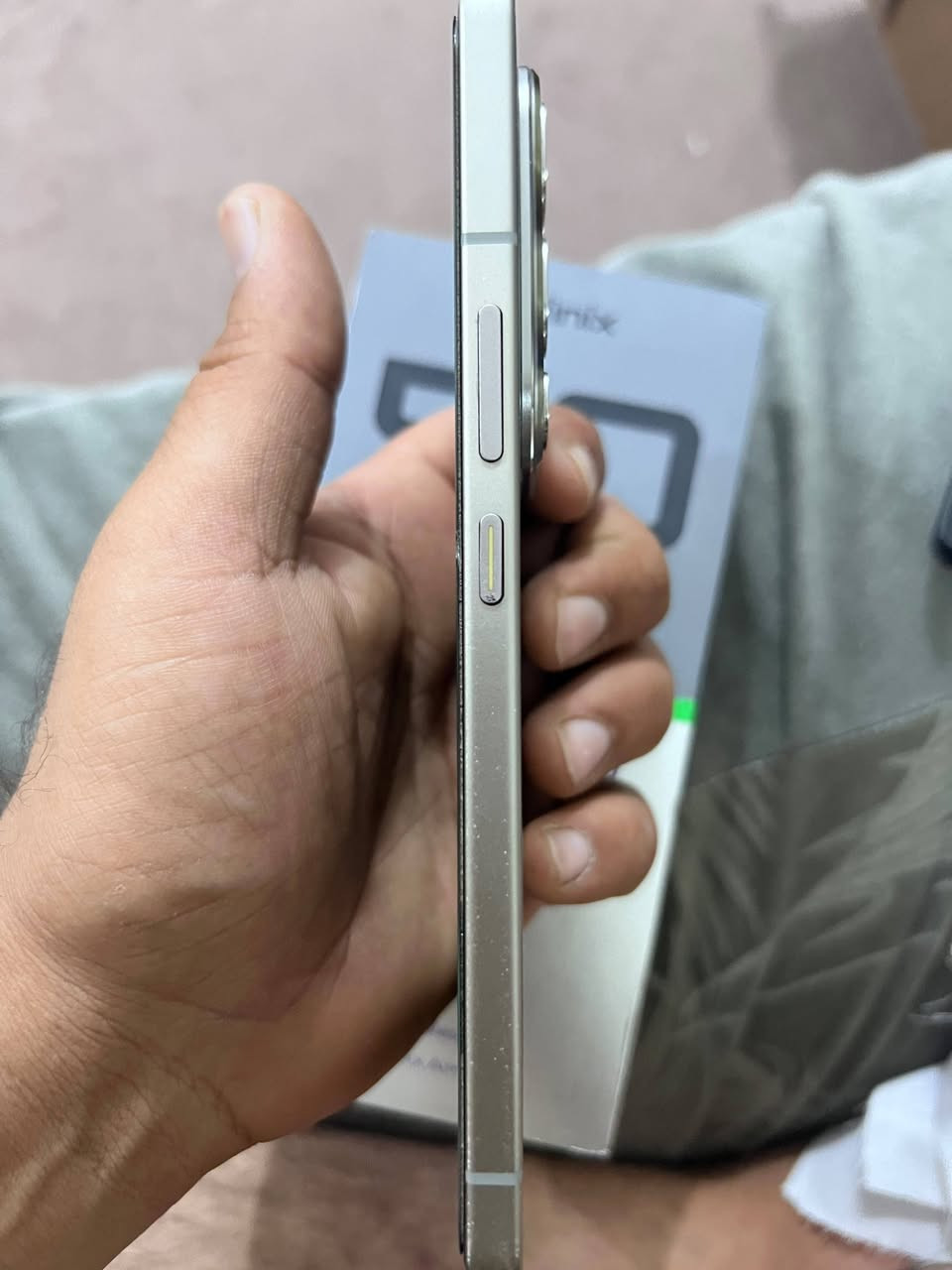 السلام عليكم
انفنكس نوت 50 برو 
ذاكره 256 داخليه 12+12
جهاز شرط نضيف ويخبل 
غراضه كامله بس بس دكمه شويه خالعه ومابي ايشي شرط  
سعر 280 وبي مجال قليل جماعه ال 200 ول 240 نصيحه لا تعلق


**إذا كنت صاحب هذا الإعلان وتريد حذفه لأي سبب، رجاءا أرسل رسالة إلى الدعم الفني**
