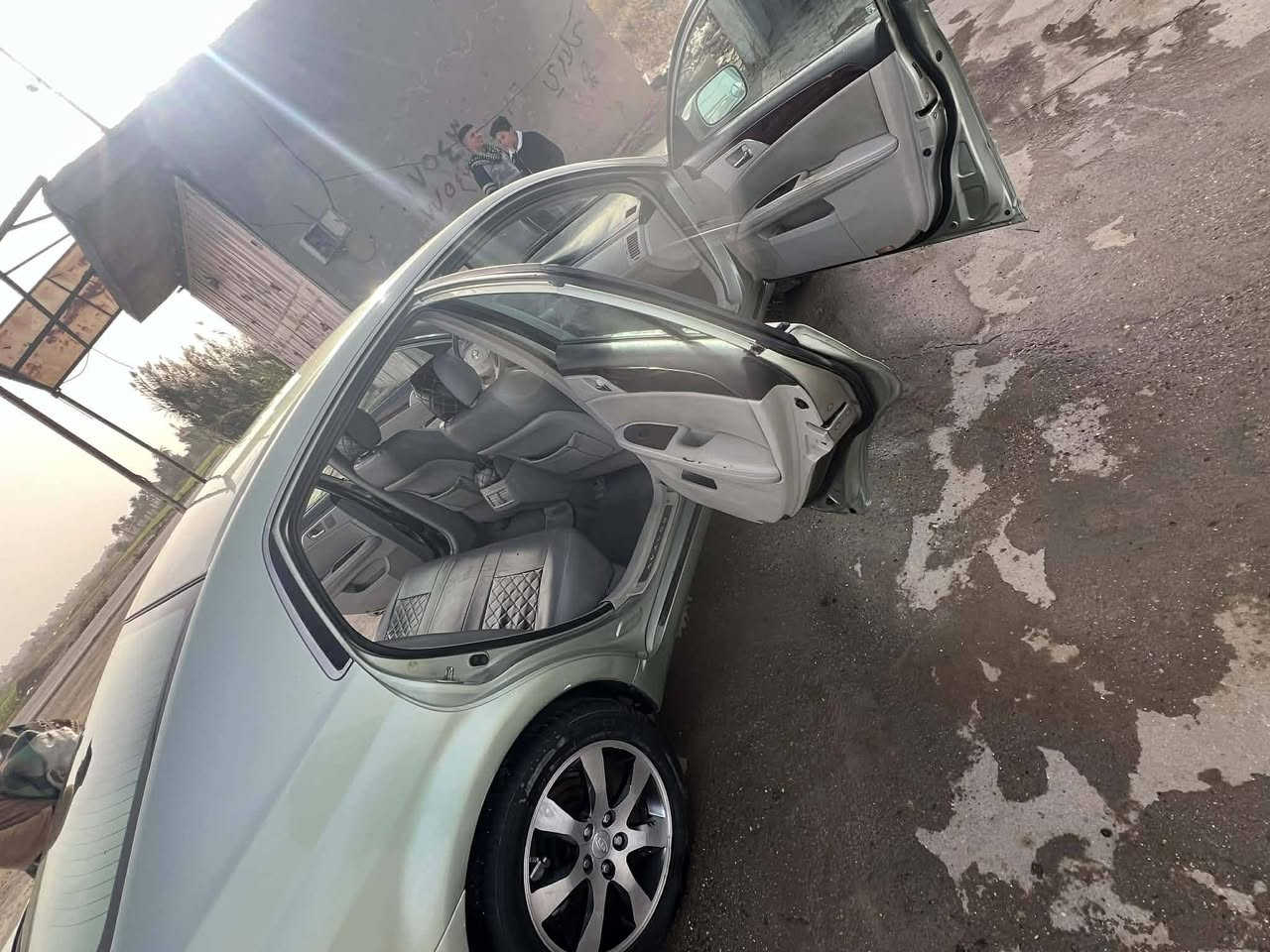 سلام عليكم
افلون 2007 رقم بغداد صبغ حزام 
مكان بابل جبله معىروفه مواصفاته لجنايه تعرف 
حداديه تخم تأير جاهزه سياره مكينه كير كفاله 
سعر 97بيه مجال ***********
