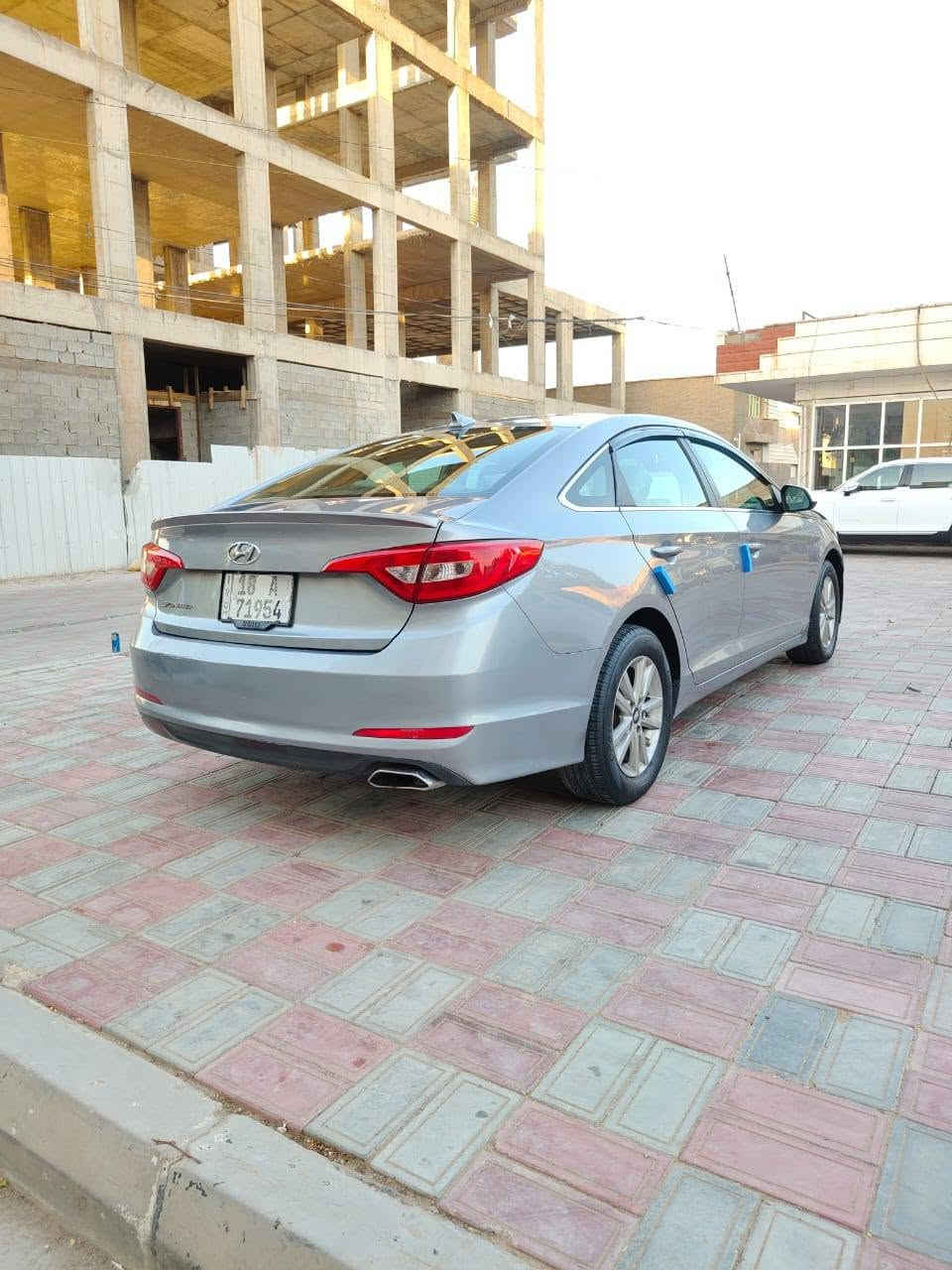 السلام عليكم سوناتا مديل 2015 للبيع رقم بابل انكليزي مشروع وطني تحويل ثاني يوم سنويه جديده هزه جديده وارد امريكي حادثه بنيد فقط بدون  دواخل السياره ليبل واحد ماعده البنيد صبغ فقط  مكينه 2400 مكينه كير حداديه تخم تاير جديد تبريد ثلج السياره جاهزه كل نقص ما بيها مواصفات كامره حساسات تحكم   استيرن داخل لونين ثلاث انضمه قياده السعر 108 وبيها مجال مكاني كربلاء رقم الهاتف ***********
***********
