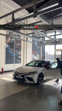 كامري ٢٠٢٢ • ٤ أبواب • جنوط اسود