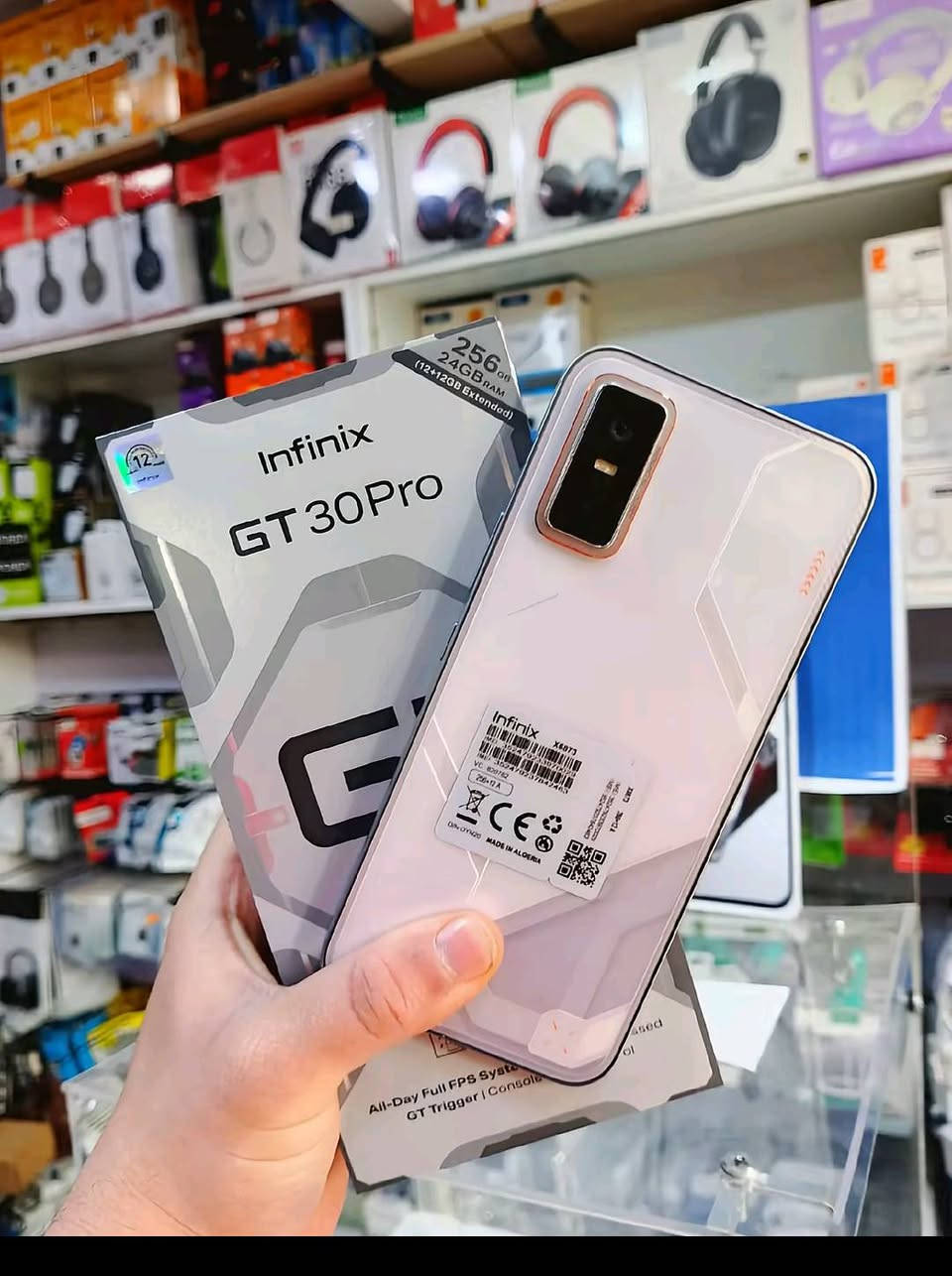 جهاز جيتي 30 برو GT30 PRO

K/S

معالج يقدم أداء قوي ويُصنف كواحد من أقوى معالجات الفئة العاليه

كاميرا خلفية جيدة بدقة 108 ميجابكسل تدعم تصوير الفيديو بدقة 4K بمعدل 30/60 إطار.

بطارية كبيرة بسعة 5500 مللي أمبير.

شحن سريع جيد بقدرة 45 واط).

دعم الشحن اللاسلكي بقدرة 30 واط).

مستشعر بصمة الأصابع مدمج في الشاشة.

مزود بأزرار جانبية تعمل باللمس مخصصة للألعاب.

السعر 340💸
مكاني بغداد العبيدي متواجد خاص الجهاز مكفول من الزلغ بيع او مراوس ايفون او بدون فرق


**إذا كنت صاحب هذا الإعلان وتريد حذفه لأي سبب، رجاءا أرسل رسالة إلى الدعم الفني**