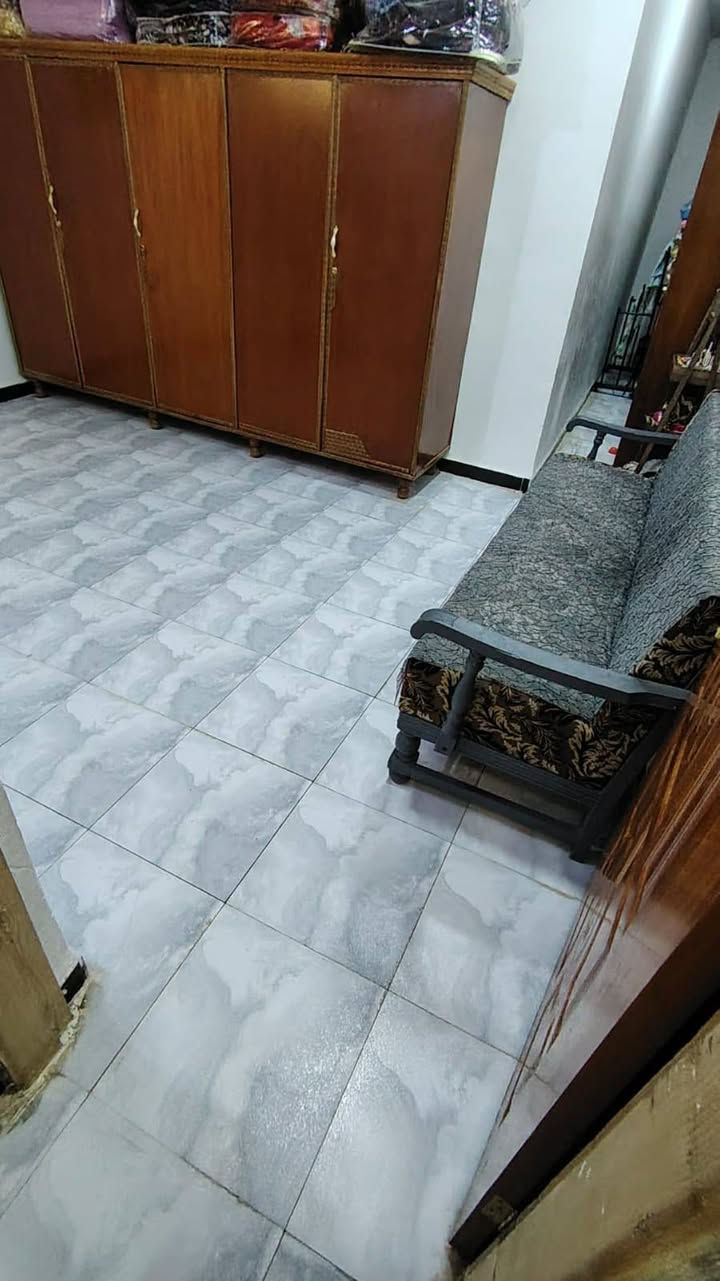 🏠بــيــت لــلــبــيــع جدا نضيف🏠
البيت بناء طابوك  جديد ومرتب ونضيف
جاهز علئ اخر حبايه خدمات وموقع كلش حلو
  👇  تفاصيل البيت 👇
  1-غرفه+غرفه طابق ثاني مبنيه عل نص
 2-صاله
3-مطبخ
4-حمام داخلي
5-حمام خارجي
—–—––––––––––******
العنوان/قرب حولي الجامعه مقابيل بيت المرور
المساحه/100متر
السند/25تحويل الك مباشر
السعر /53مع مجال قليل
للستفسار تصال علئ الرقم
***********
