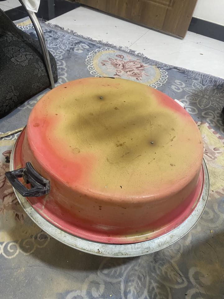 يالله
سلام وعليكم غراض لبيع 

صوبه شمعتين ١٠ الف قفل 

تنور كهرباي ٢٠ الف قفل 

دوشك نفر ١٥ الف قفل 

غرفه تركيه ٧ قطع إذا ويا نقل ٧٣٠ بدون نقل ٧٠٠ قفل 

بردات ٨ قطع كلهن عله ٧٠ قفل 

زوالي ثنين كبار وثنين صغار يحتاجلهن غسل كلهن ٨٠ وبيهن مجال 

طابعه كانون تلاتالاف و ٤٠٠ وعشره ١٠٠ قفل ملون عادي وجهتين 

مكاني نجف توصيل اكو بس نجف 

***********
