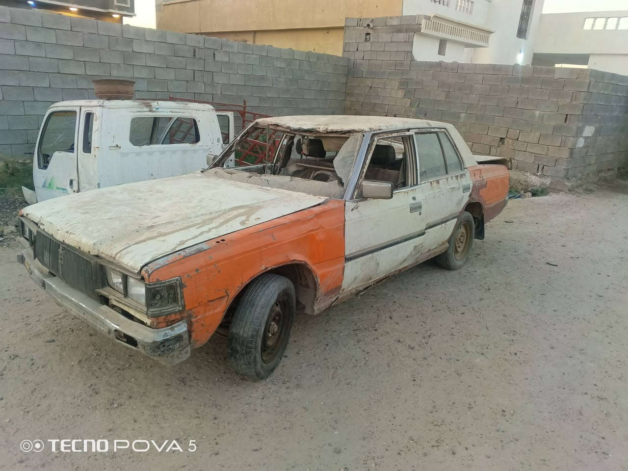 السلام عليكم للبيع كرونا السعر والتفاصيل الاتصال على رقم هاتف ***********
