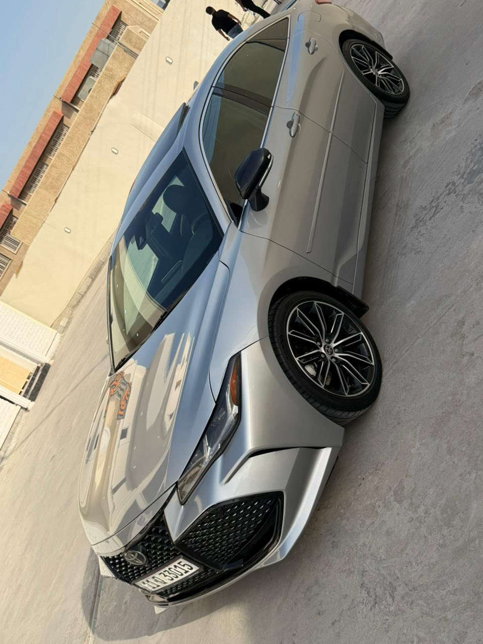 السلام عليكم للبيع تويوتا افلون تورنك 2022
Toyota avalon 2022 
 

اعلى فئة فول مواصفات وارد امريكي والسيارة رقم بغداد بأسمي 

ماشية 54

محرك V6 سلندر 

فتحة سقف-

كراسي خزن ميموري-

مقاعد الأمامية تدفئة وتبريد-

مقاعد خلفية تدفئة-

ستيرن تدفئة-

شاشة تدعم الApple car play-

نظام صوتي سماعات JPL-

رادار امامي وخلفي وجانبي-

تحذير مغادرة المسار-

كامرات 360-

المصابيح Led-

عرض السرعة والمعلومات عله الزجاج-

 الأمامي (Head-Up Display)

حساسات امامية وخلفية-

شاحن لاسلكي-

كشنات كهرباء 

وبعد بيها هواي مواصفات

ضررها مثل ما موضح بالصورة

وصور الحادث موجوده 

السيارة راجع ايرباك ستيران ستتم

مكان السيارة بغداد العامريه 

السعرر 27500$

رقم التواصل.      ***********
