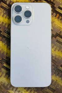 ايفون 15برو ماكس ذاكره 256  خط واحد  شرق اوسط نموذجm  بطارية 91  سعر 8...