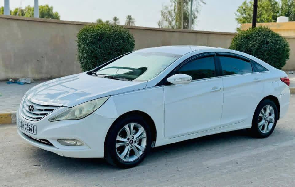 السلام عليكم
سوناتا 2012 خليجيه 

مكينه 2400 
رقم بغداد بسمي 
بيه صبغ 4 قطع بدون دواخل بدون حادث
مكانه الحله 
السعر 117 وبيه مجال 
***********
