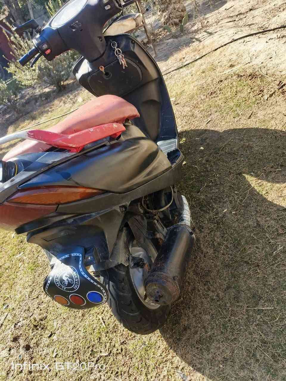 السلام عليكم ورحمة الله
دراجه ماكس 140
سعر 250 وبيها مجال 
عنوان بغداد 
رقم تلفون ***********
