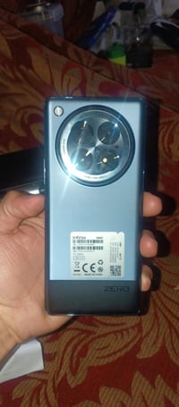 انفنكس زيرو 40 5G لون أسود ذاكرة 256 رام 24 معالج دايمنسيتي 8200 التمد...