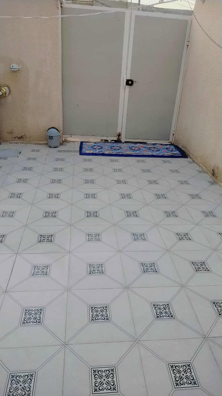 بيت في حي الامن الداخلي   قرب شارع ابو وليد المضمد 

السعر ١١٠مليون 

السماحة ١٢٠ 
 الوجة ٦ 
النزال ٢٠ 
بيت نضيف جدا 
خدمات كامله 
 
الطابق الاول 
استقبال 
صاله 
مطبخ 
غرفه 
صحيات 
الطابق الثاني 
غرفه نوم 
صحيات 
صاله 
نستقبل كافه العروض 

للتواصل والاستفسار الاتصال على
***********
٠٧٧١٨٥٥٨٥٣
مكتب عقارات السيد
