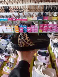 محلات الغازي • صنادل نسائية • شحاط طبي