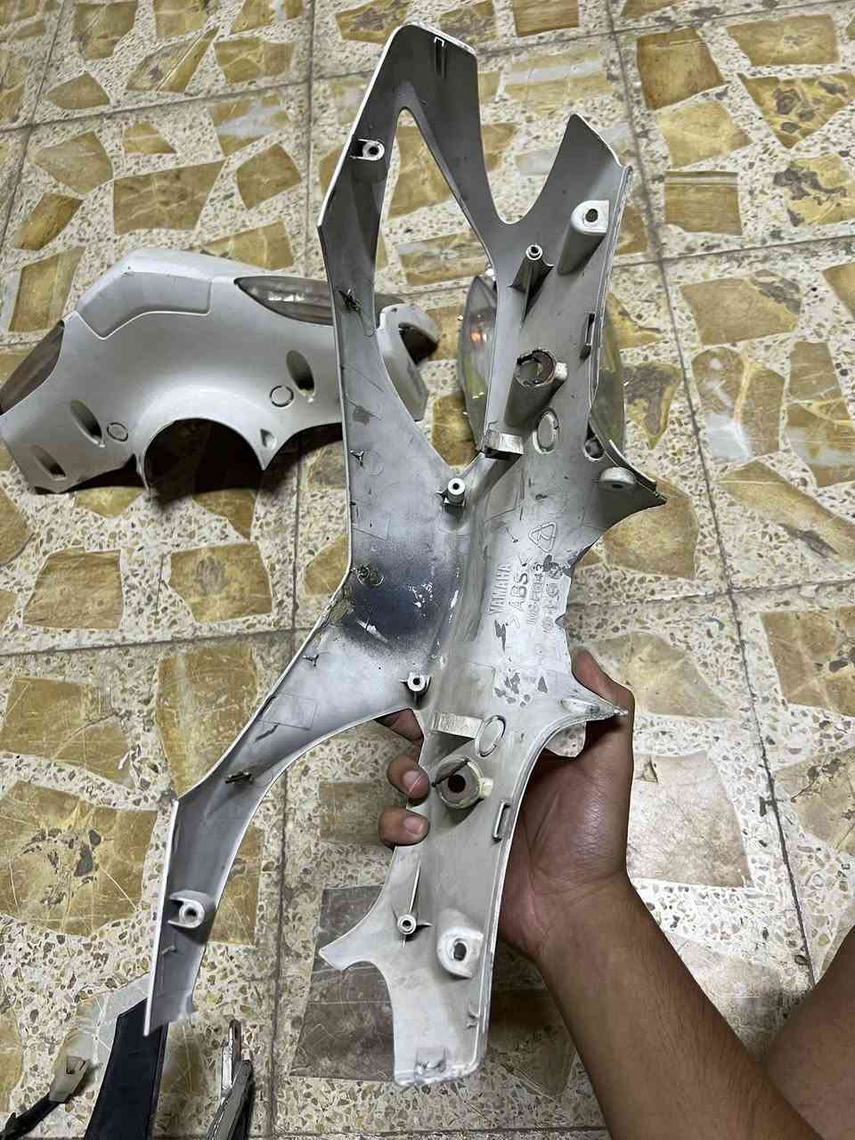 السلام عليكم التفاصل كلها بالصور مكتوبه مكاني بغداد شعب رقمي ***********

