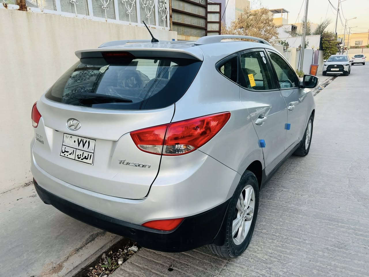 السلام عليكم
حبايب عندي 
هونداي توسان 
موديل 2012 
وارد خليجي 
محرك : 2000 
رقم أربيل وكاله تحويل الي يعجبك 
مواصفات معروفه 
حبايب سياره بيه بنيد صبغ وبيه رصعات مال حالوب 
بدون داخل شرط . كامل مواصفات عدى الفتحه فقط 
سياره نضيفه بمعنى الكلمه تجنن والله 
جاهزه من جميع النواحي اسم نقص مابيه 
السعر ب115 وبيه مجال قليل جدا 
رقم الاستفسار ***********
