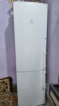 للبيع ثلاجة إلكترولوكس (Electrolux) أوروبية - صناعة مجرية 🇭🇺 ثلاجة بحا...