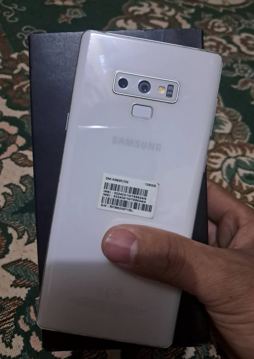 نوت9  NOT9
شرق اوسط خطين نضافة 95 مع كارتون كامل ملحقاتة السعر (200) مكاني كربلاء  ***********
