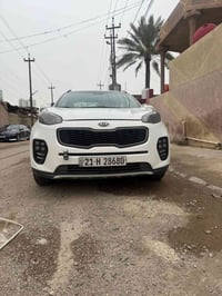 سبورتج لبيع 2017 سيارة محركه 2400  كير مكينة كفالة  تبريد ثلاجة  سيارة...