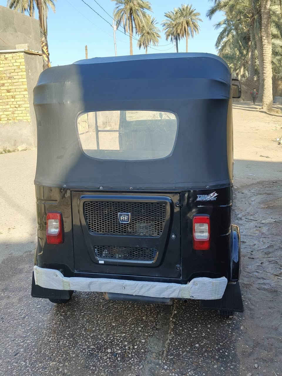 السلام عليكم تكتك موديل 23 شهر 11 اوراق المصطفي بيها ضربه على الجها اليمنا موضحه بالصوره الباقي كفاله محرك واكسن مكاني بابل هاشميه السعر 8.700 وبيها مجال ***********
