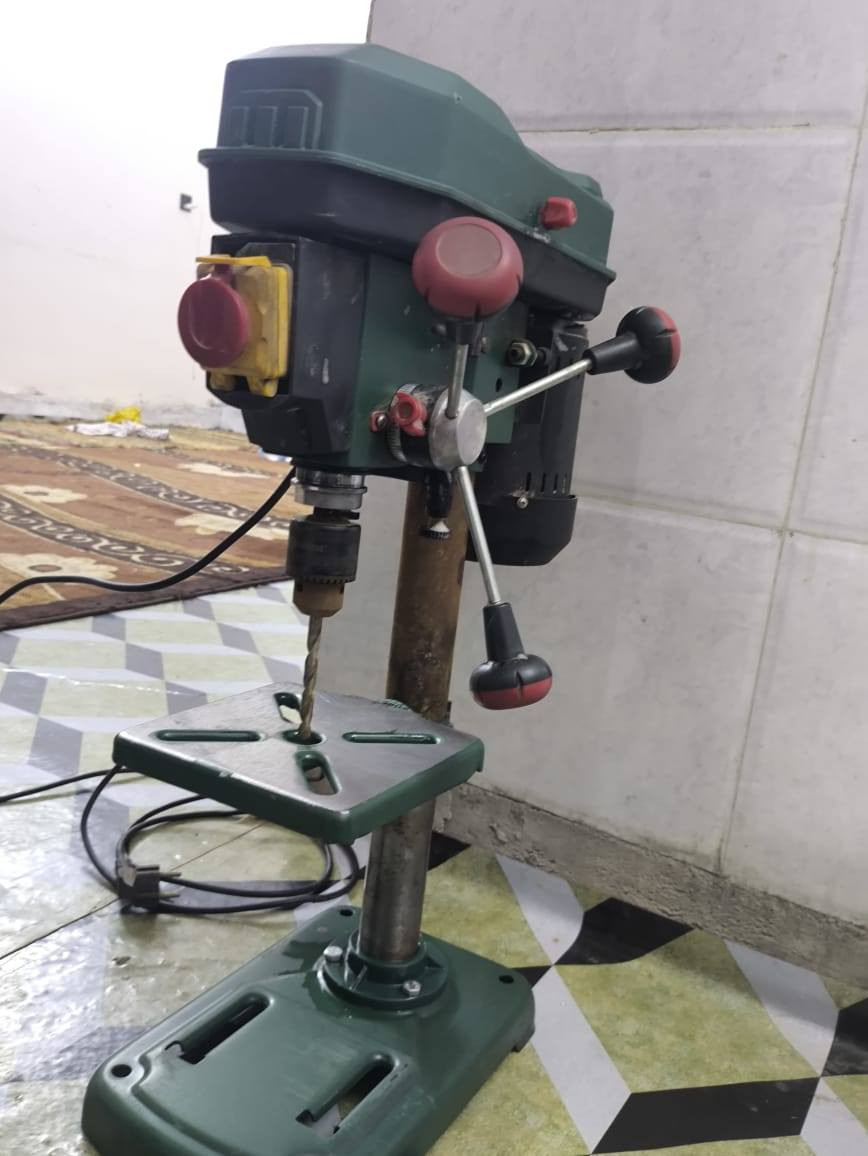 سلام عليكم ادريل ثابت للبيع قيم سعره بالي يرضي الله
***********
