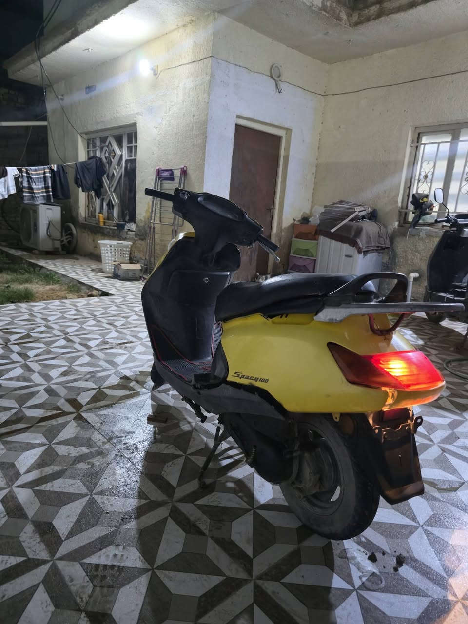 دراجة سبيسي للبيع بسعر 350  كوت حي الحكيم    ***********
