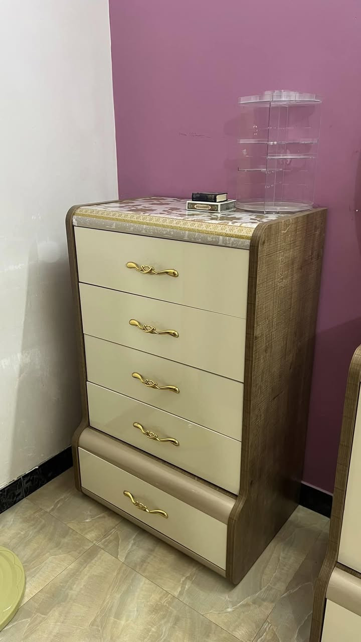 غرفة للبيع مابيها اي ضرر رايديها ٩٠٠ وبيها مجال


**إذا كنت صاحب هذا الإعلان وتريد حذفه لأي سبب، رجاءا أرسل رسالة إلى الدعم الفني**