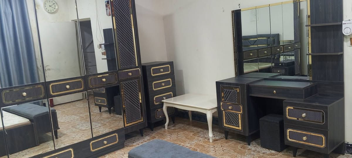 غرفه 9 قطع لوك مال بيت سعره 850 بي مجال بسيط 

***********

