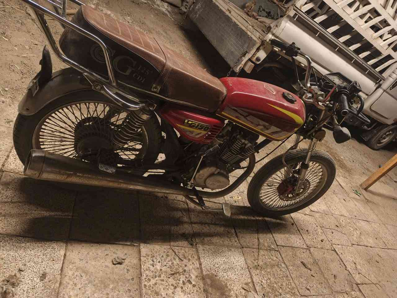 السلام دراجه تايكر موديل 24نفص بكت لايت واشاير وجاملغ وكلهن موجودات محرك ممفتوح دراجه معروضه يمي ب350وبي مجال مكاني دجيل ***********
