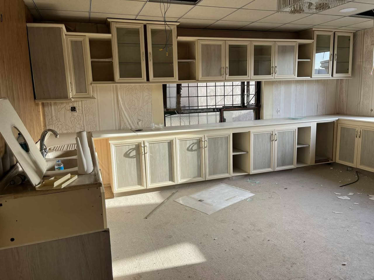 ئەم کەوانتەرە بۆ فرۆشتن لە  سلێمانی نرخی٢٠٠هەزارو معامەلە


**إذا كنت صاحب هذا الإعلان وتريد حذفه لأي سبب، رجاءا أرسل رسالة إلى الدعم الفني**