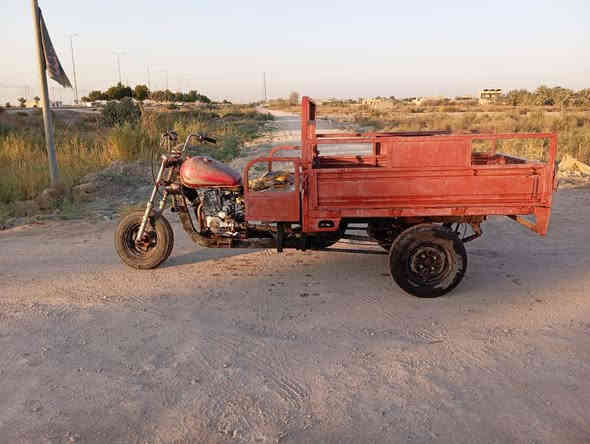 سلطانه ضايعه اوراقة
شغاله تايرات جدد شاصي مكفول بدي نضيف شوف العين السعر 400 مكاني القرنة ناحية الثغر
***********
