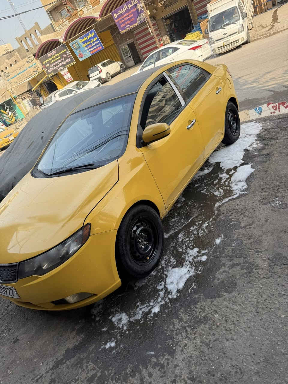 سلام عليكم
كيا فورتي موديل 2013
حادثها باب السايق و الوره السايق 
تخم تاير جديد صدر جديد
كير مكيه جديد كهربائيات ماكو نقص
عنوان كم ساره
سعر 95 بيها مجال شي بصيط
***********
