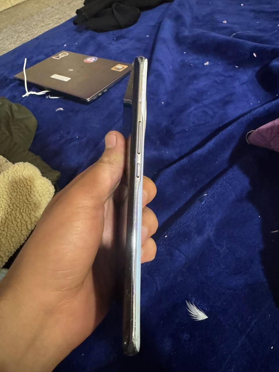 150 وبي مجال فقط شاشه مكسوره ونقطه سوده ممبينه ***********
