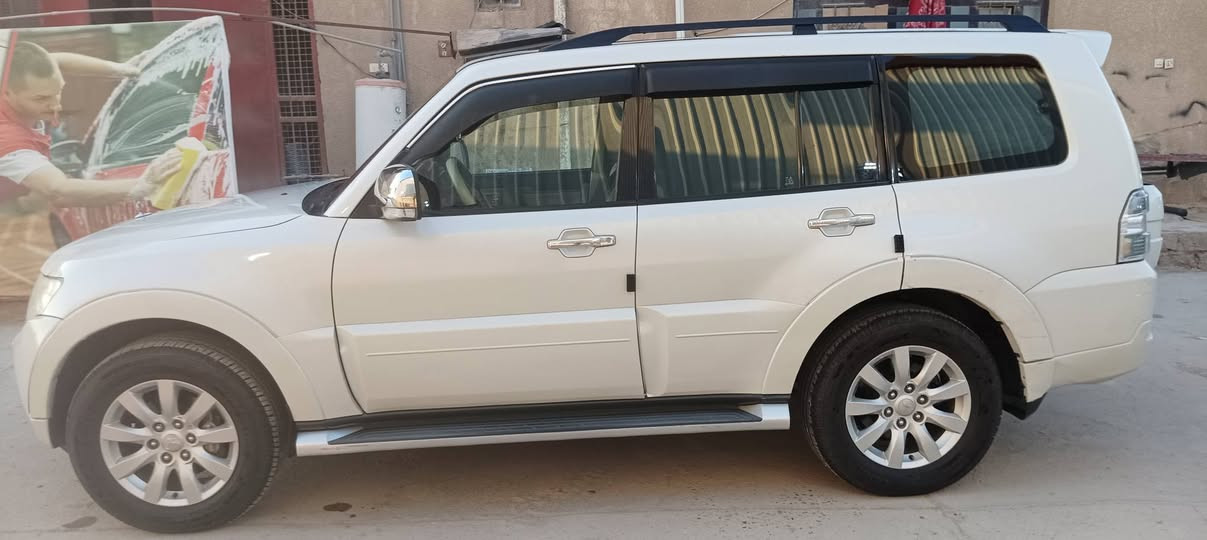 السلام عليكم
للبيع باجيرو حبتور خليجي موديل ٢٠١٠ فول مواصفات مكفولة من كلشي ماعدا ثلاث قطع صبغ رش اثر شخوط بدون حادث وفتح وتصليح وبدون دواخل سيارة بسمي رقم وسنوية وهزة جديدة ماشية ١٤٤ سيارة نظيفة جداً مكينة ٣٨٠٠
مواصفات
فتحة
شاشة كبيرة
حساسات خلفية
كامرة خلفية وإمامية تسجيل
ثلاجة
سستم صوت دمام
مري شفط
كشنات جلد كهربائية
تبريد ثلاث قطع ثلج
مكان السيارة بابل مركز الحله للاستفسار/***********
السعر/١٢٢
