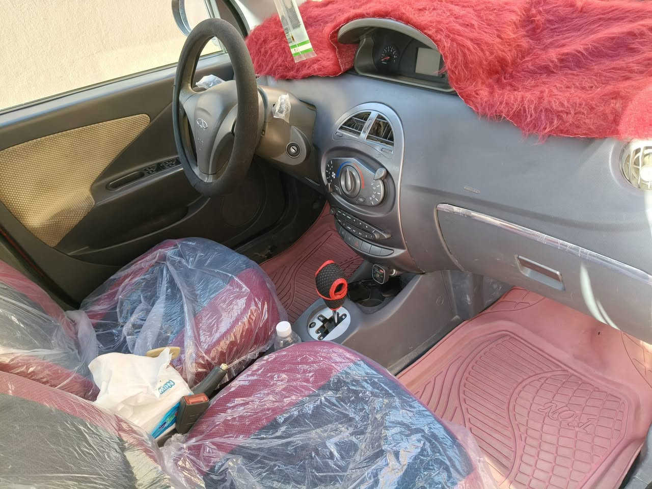 للبيع Chery X1 موديل 14 رقم بابل مكفوله على وضع الشركه بدون نواقص سنويتها لغايه 2028 تدفئه شغاله وتبريد نقص غاز  السعر 43 مكان ديوانيه موجود عالخاص أو بالرقم ***********
