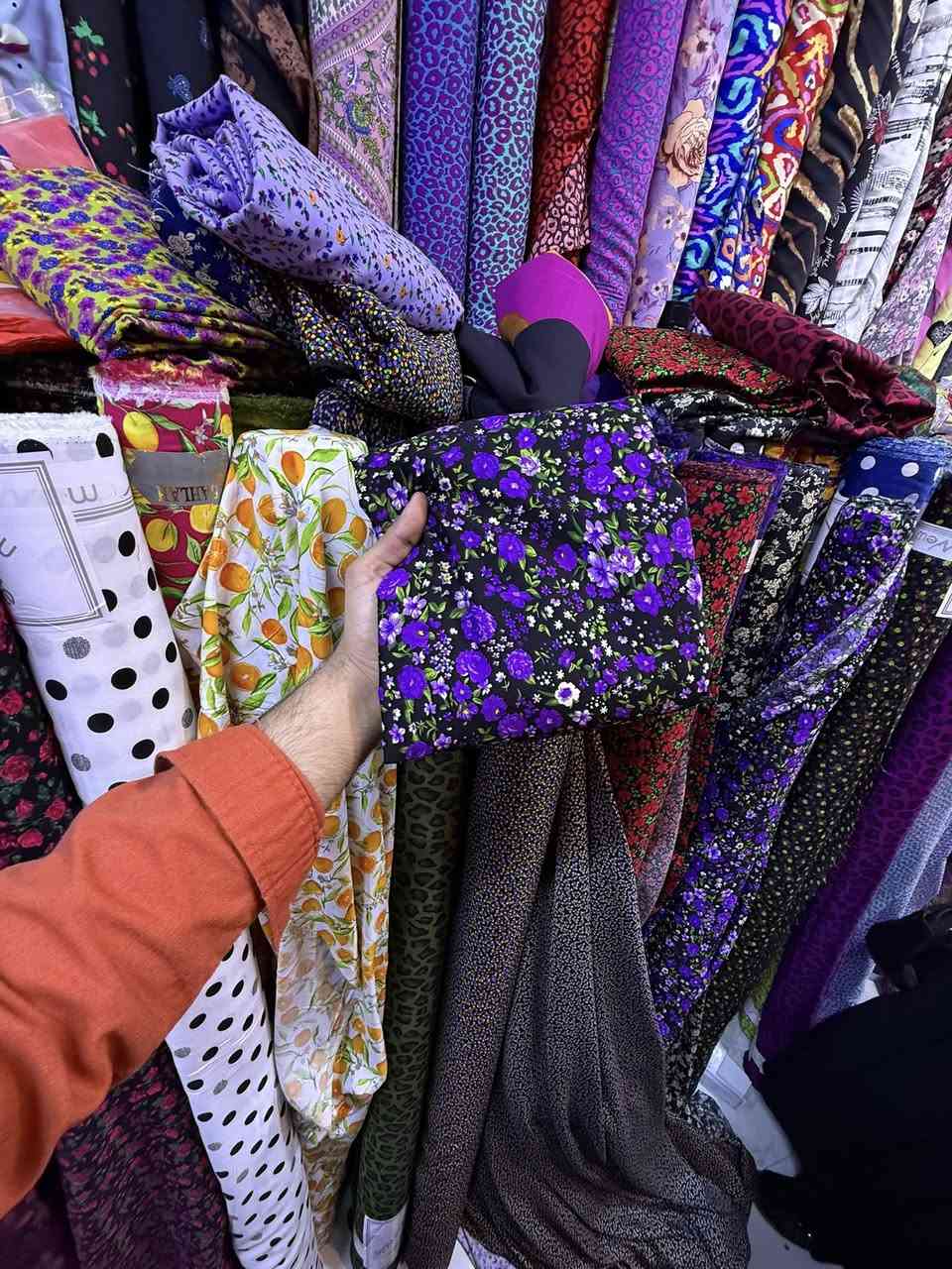 كشمير إيطالي جديد نقشات الموسم 100 شكل جديد 
سعر المتر 2 سعر القطعه مترين ونص 5 الاف 
متوفر توصيل داخل الديوانيه والمحافظات 📌


**إذا كنت صاحب هذا الإعلان وتريد حذفه لأي سبب، رجاءا أرسل رسالة إلى الدعم الفني**