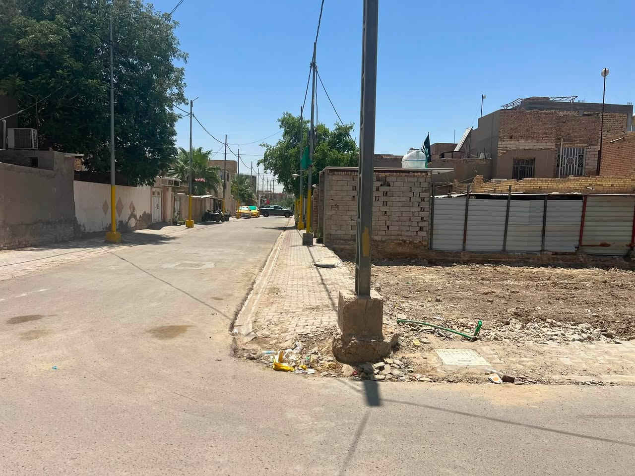 🌷﷽ 🌹
قطعة ارض للبيع 
المساحة 100 متر ركن  5 ❌20 
الموقع حي الصدر الاول شارع مدرسة الجمهورية اول فرع على اليمين بظهر الشارع الرئيسي 
🔹اقرب نقطة داله هايبر الشارقة 
السعر وتفاصيل اكثر مراجعة مكتب الضياءين للعقار او الاتصال على الأرقام 
***********
***********

