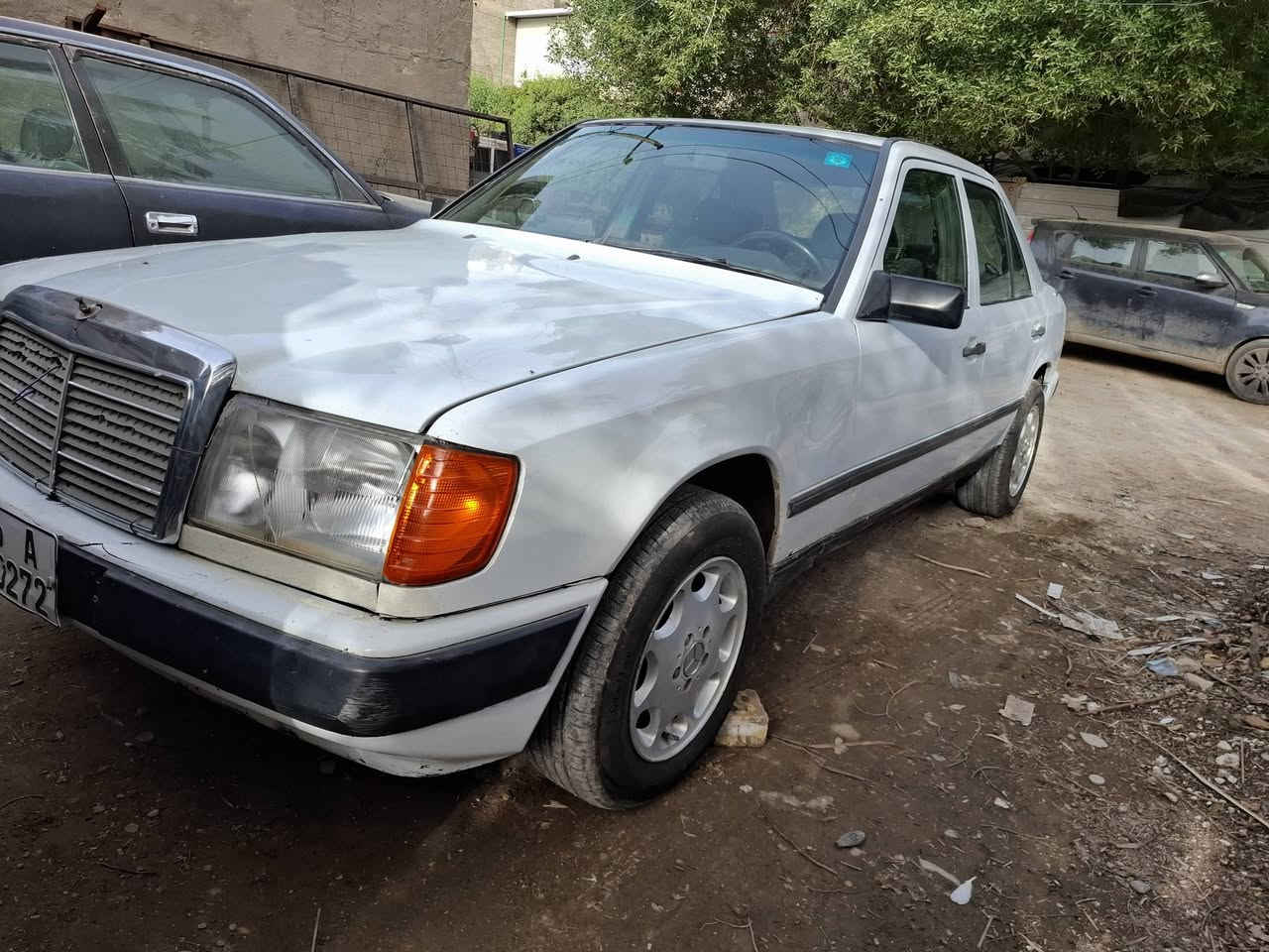 السلام عليكم مارسيدس 
مديل 1987 بسمي 
مكينه وكير 3000
تخم تاير +دجات بلادي 
سيارة بلاديه مامصبوغه 
كهربائيات جاهزة
السعر 38 وبيها مجال للشراي
الاستفسار ***********
