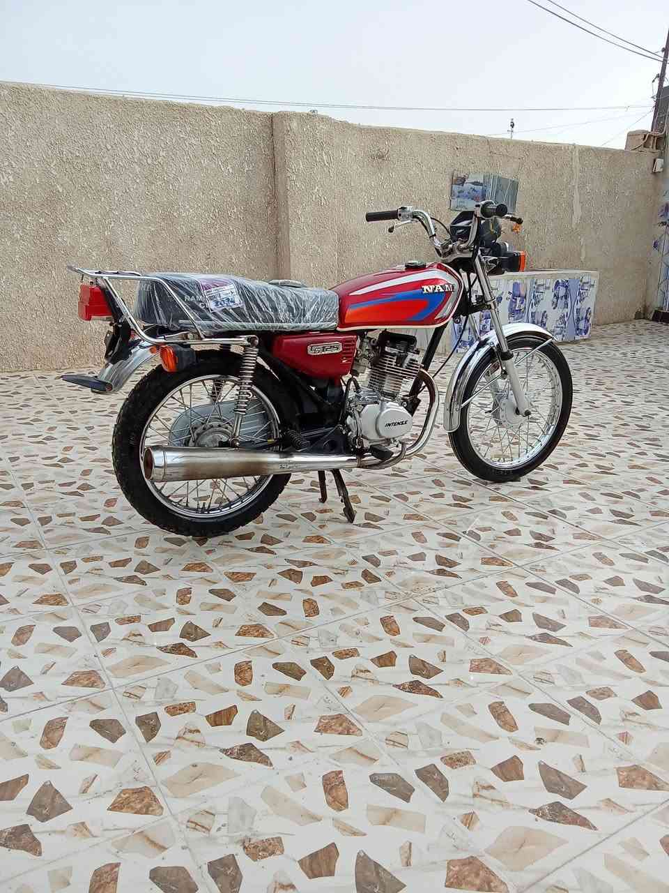 السلام عليكم شباب شاصي 13 تعمير 24 دراجه حلوه خير من الله تعمير اصلي السعر 600 وبيها مجال مكاني كوت شارع النفط ***********
